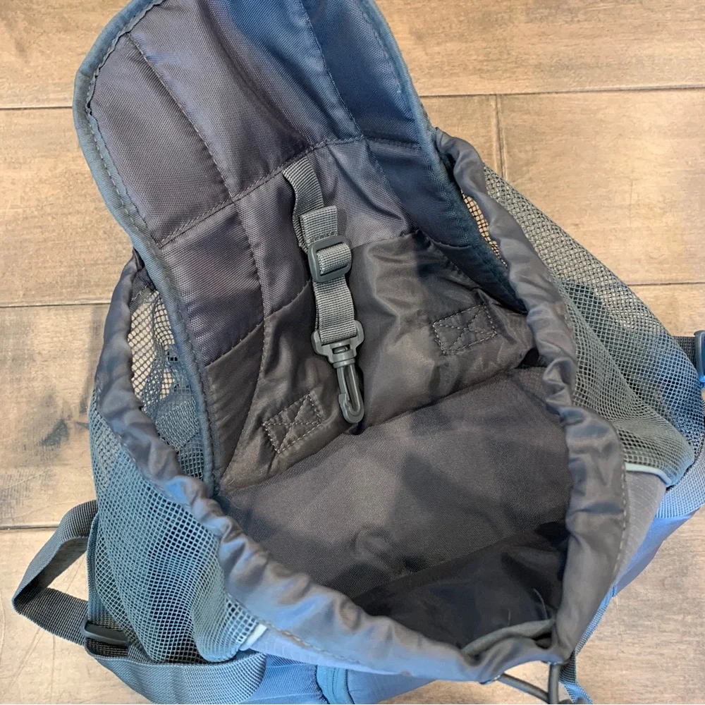 Outward Hound PoochPouch Front Dog Carrier - size medium, gray